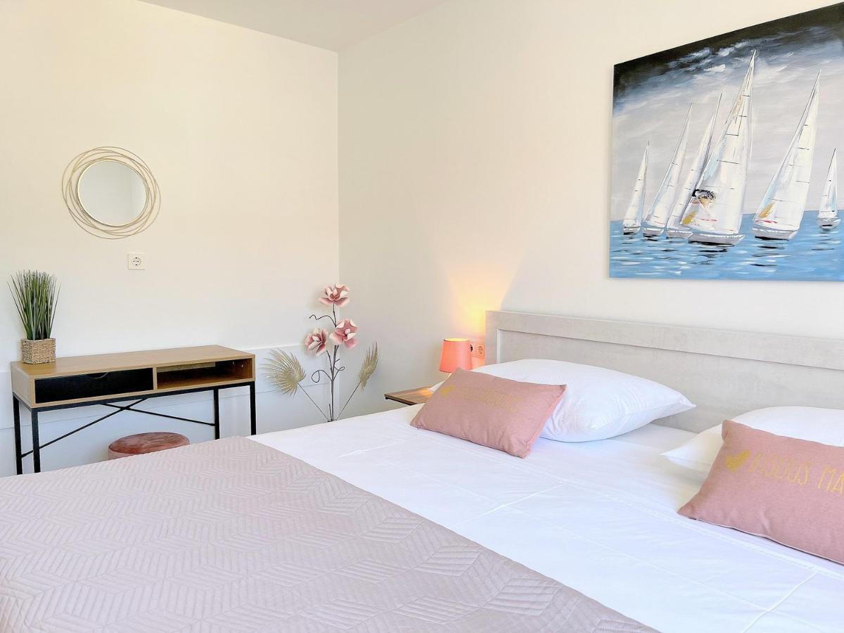 Rab City Apartment Greeny Раб Экстерьер фото